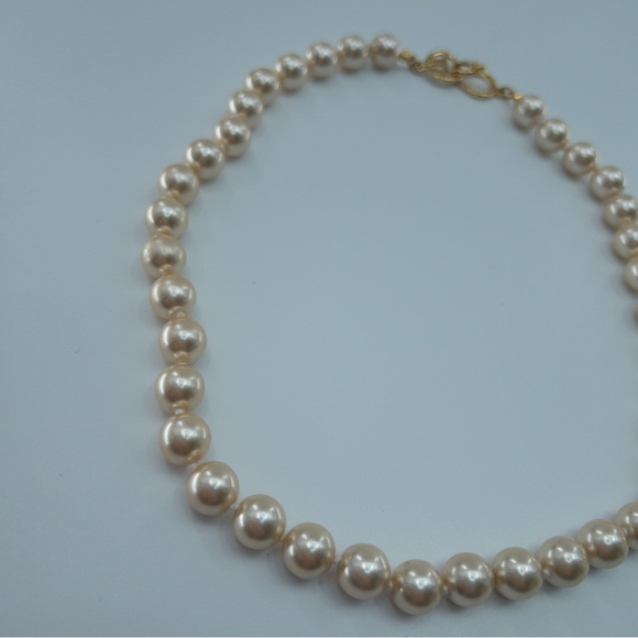 Kenneth Jay Lane Faux Pearl Necklace Champagne Gold Tone Hardware Classic Preppy - Picture 8 of 11
